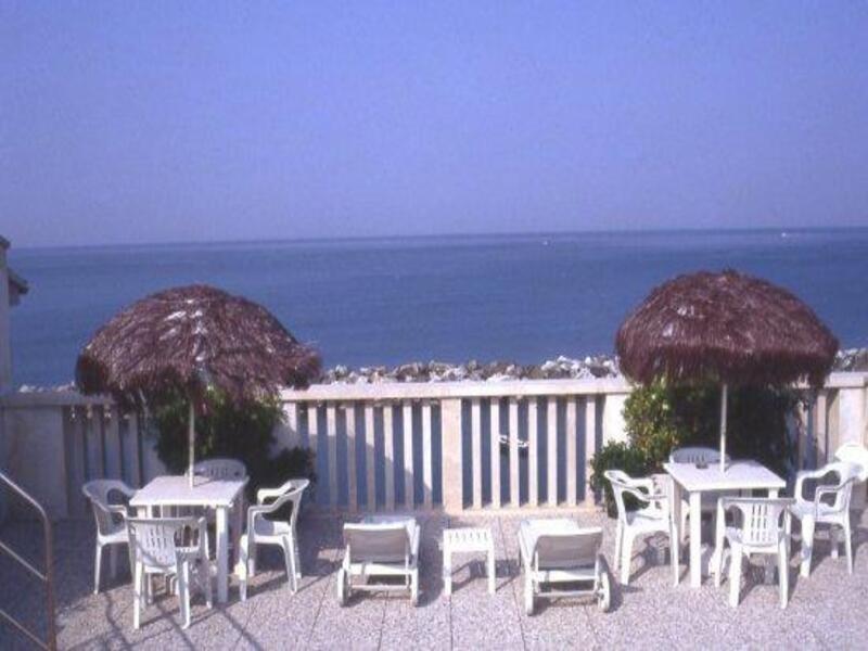 Manzi Hotel