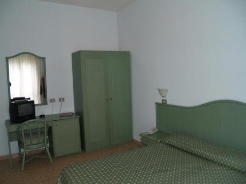 Manzi Hotel 3*